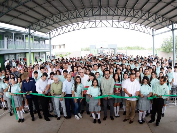 La educación es una herramienta para cambiar al mundo: Rocha Moya