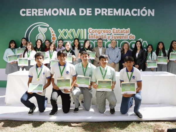 Triunfan alumnos de COBAES en el XXVII Congreso Estatal Infantil y Juvenil de Microbiología