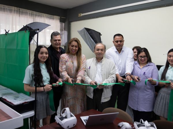 COBAES inaugura el Centro Creativo de Aprendizaje en el Plantel 24