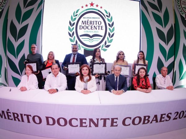 COBAES reconoce la vocación y excelencia de sus docentes con el “Mérito Docente 2025”
